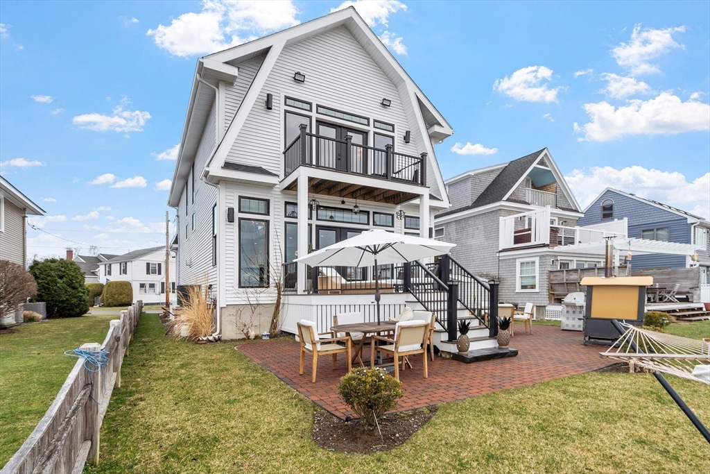 16 Fosters Point