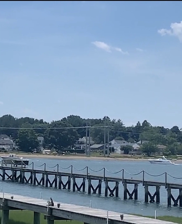 16 Fosters Point