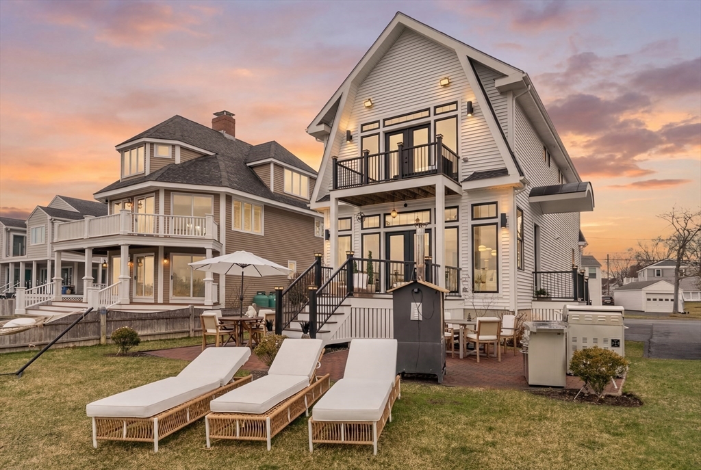 16 Fosters Point