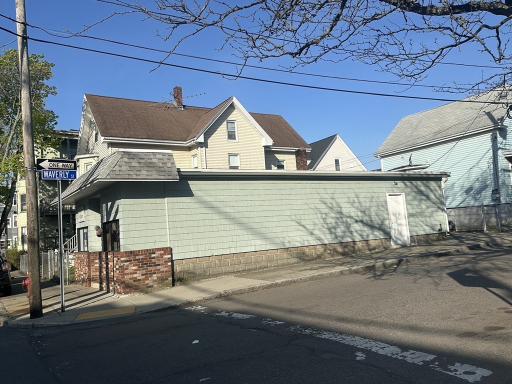 279 Boston Street