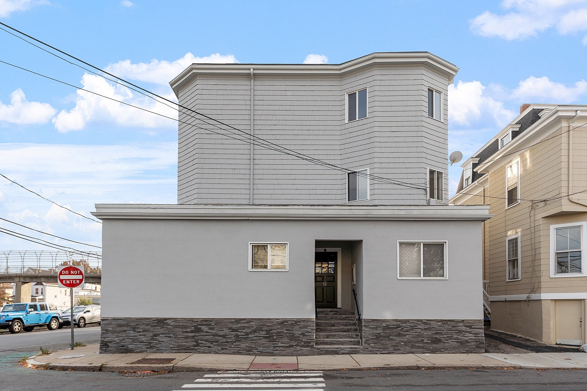 52 Bonair Street # 6
