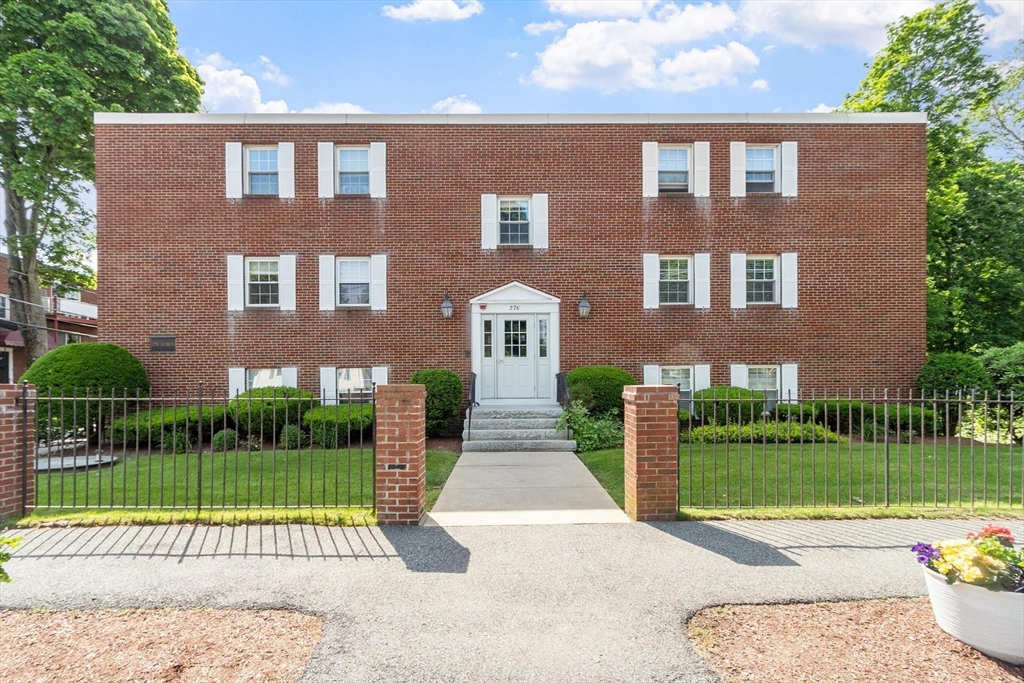 276 Albion Street # 12
