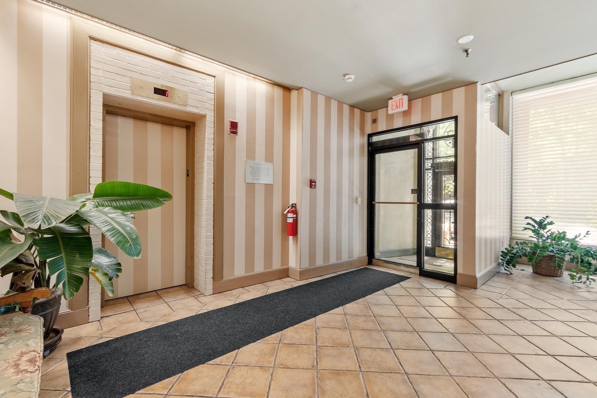 142 Commercial Street # C3