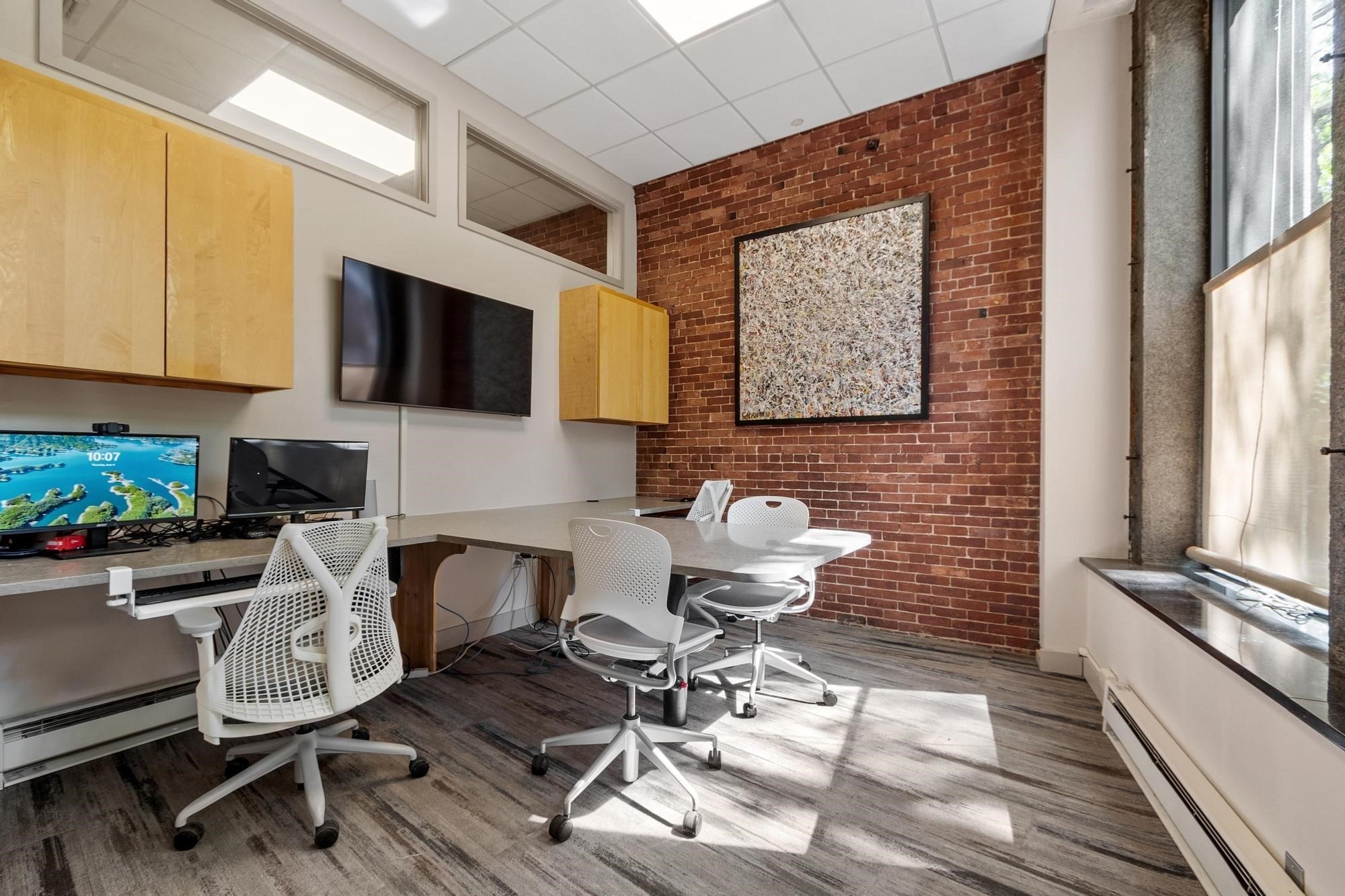 142 Commercial Street # C3