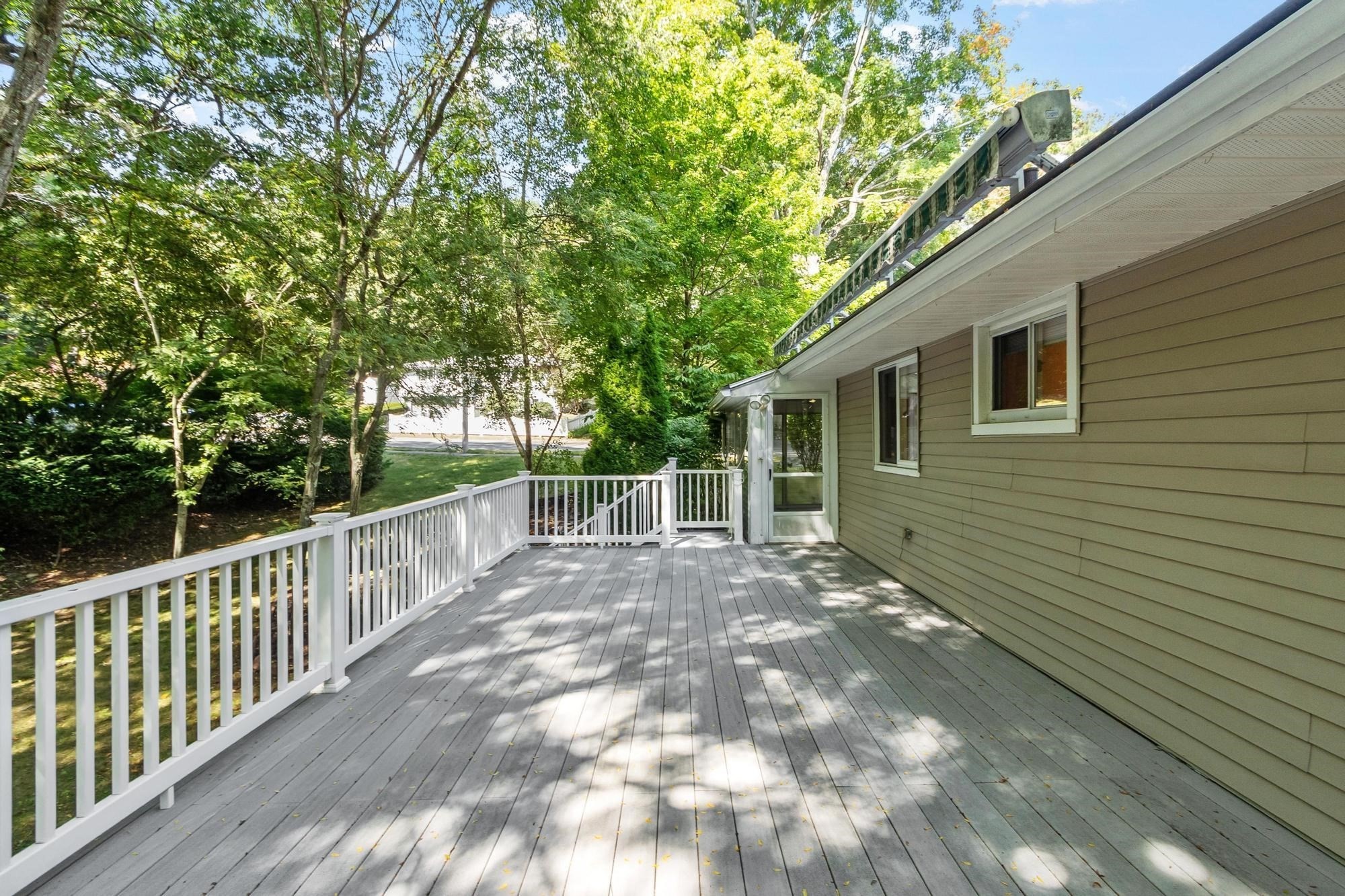1 Standish Road