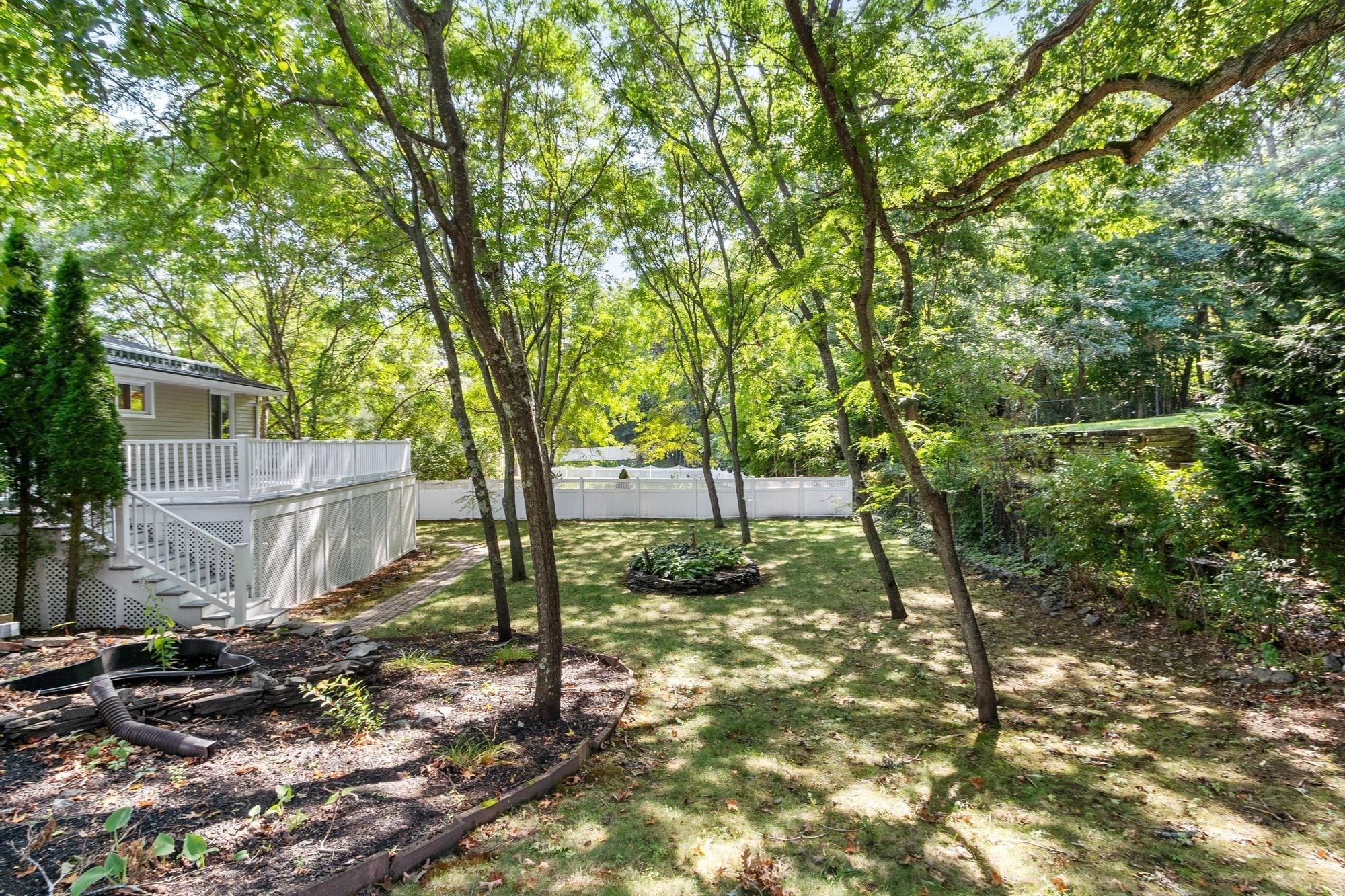 1 Standish Road