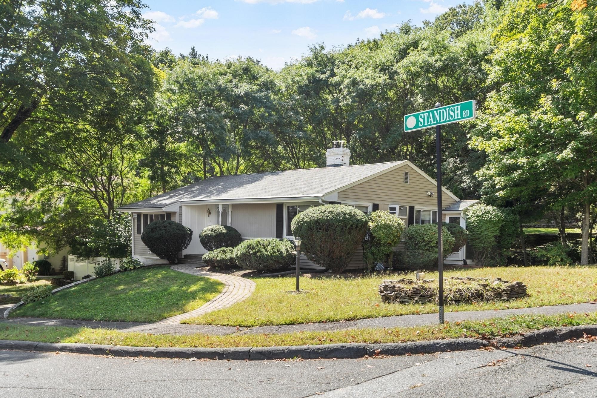 1 Standish Road
