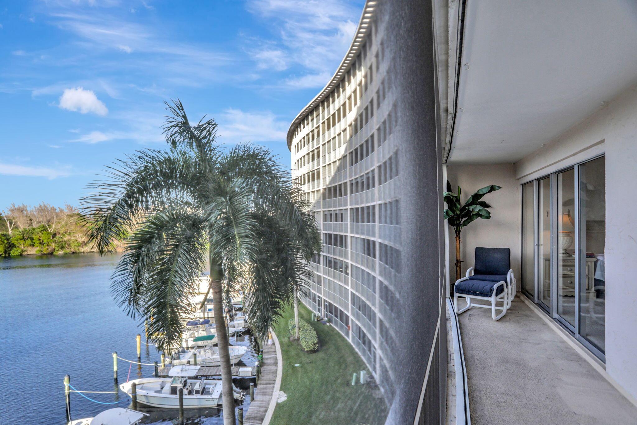 1523 E E Hillsboro Boulevard 533