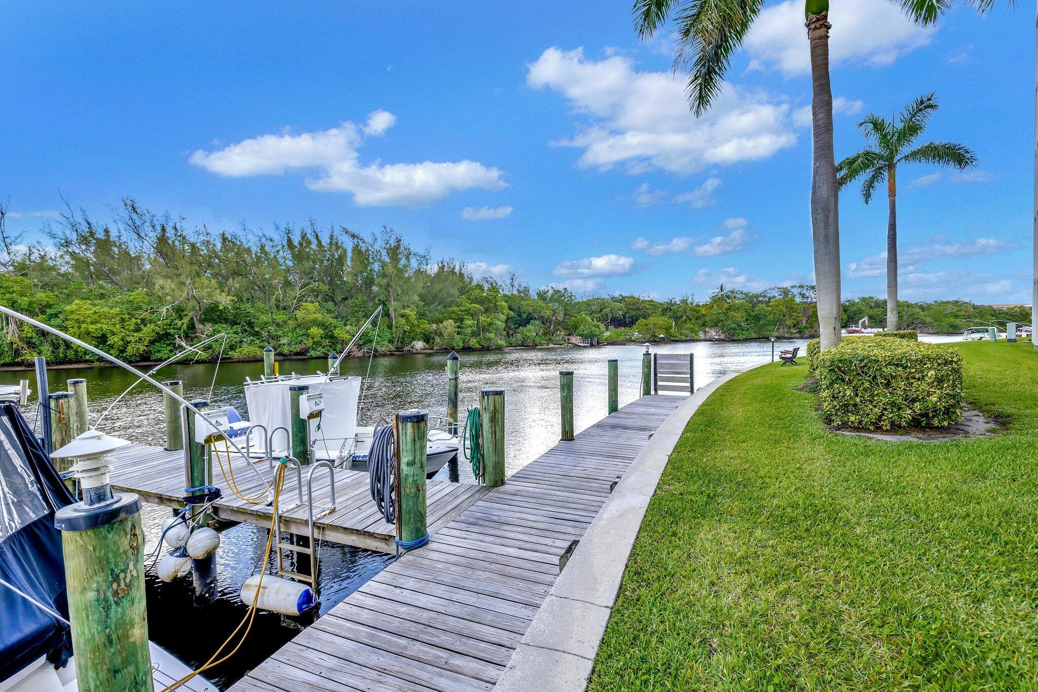 1523 E E Hillsboro Boulevard 533