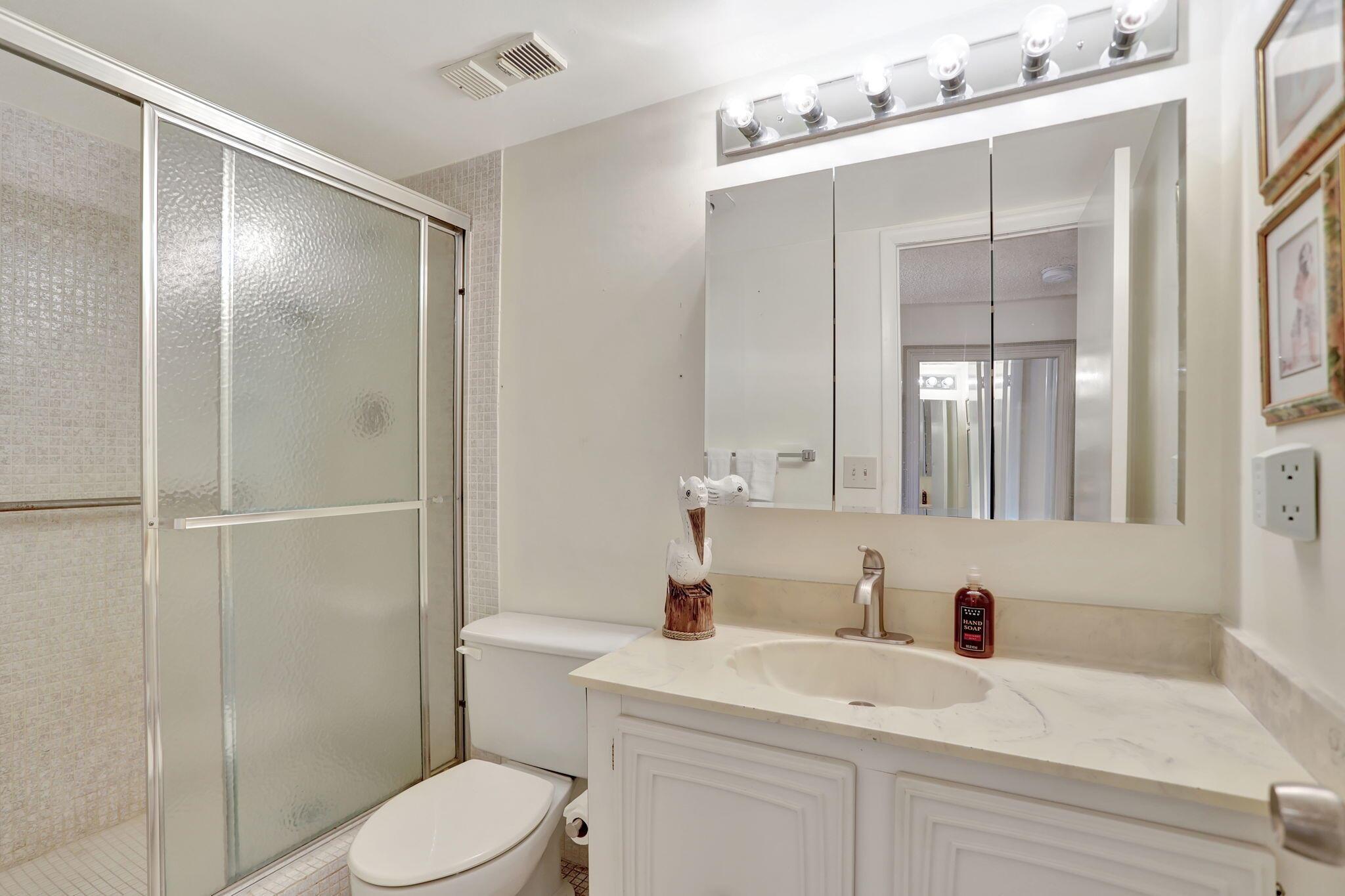 1523 E E Hillsboro Boulevard 533