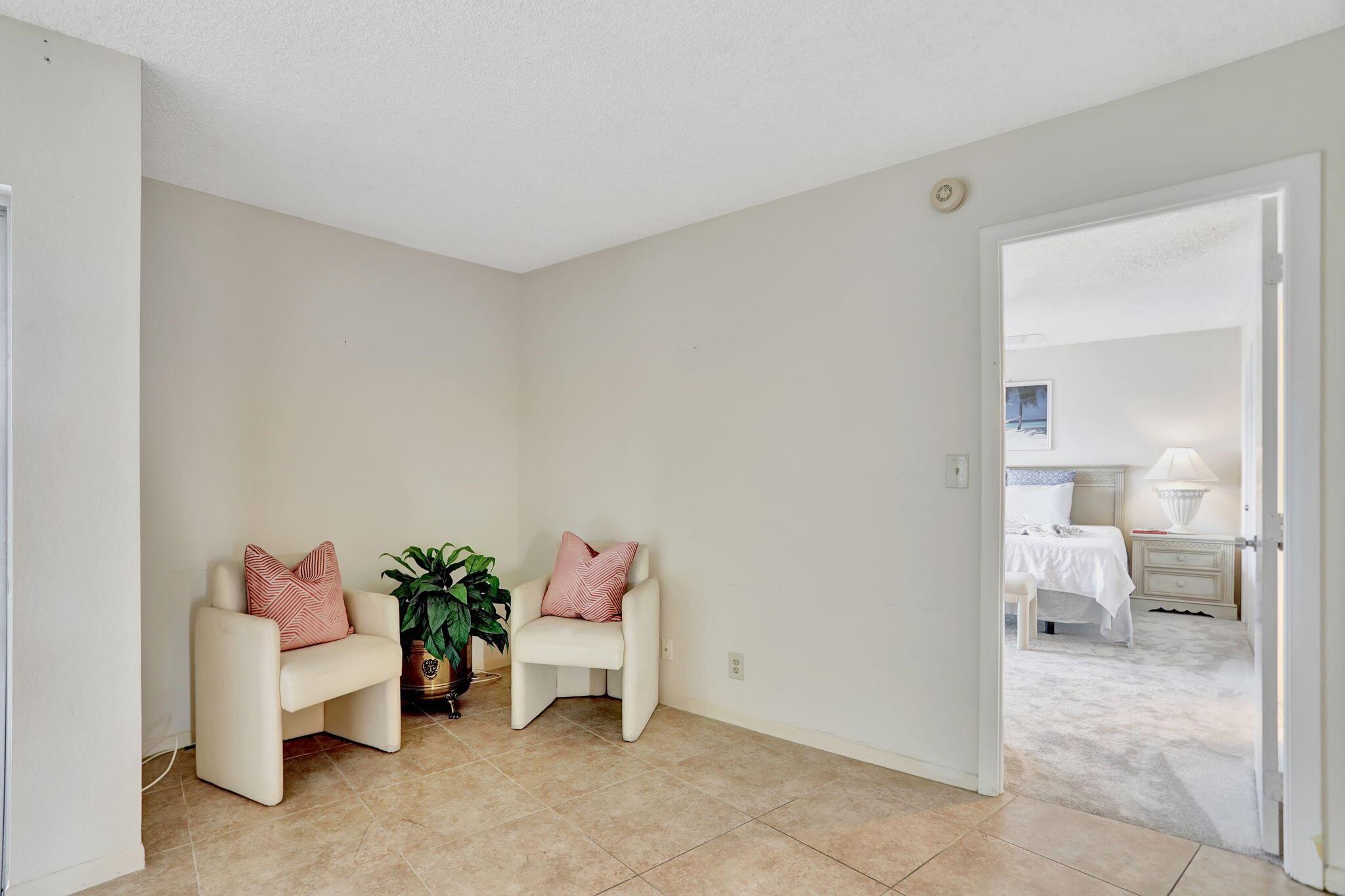 1523 E E Hillsboro Boulevard 533