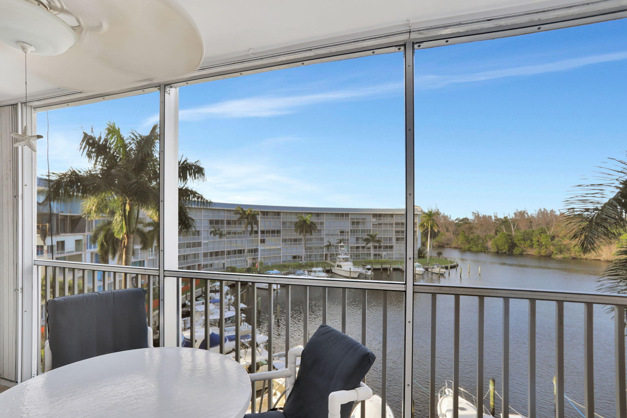 1523 E E Hillsboro Boulevard 533