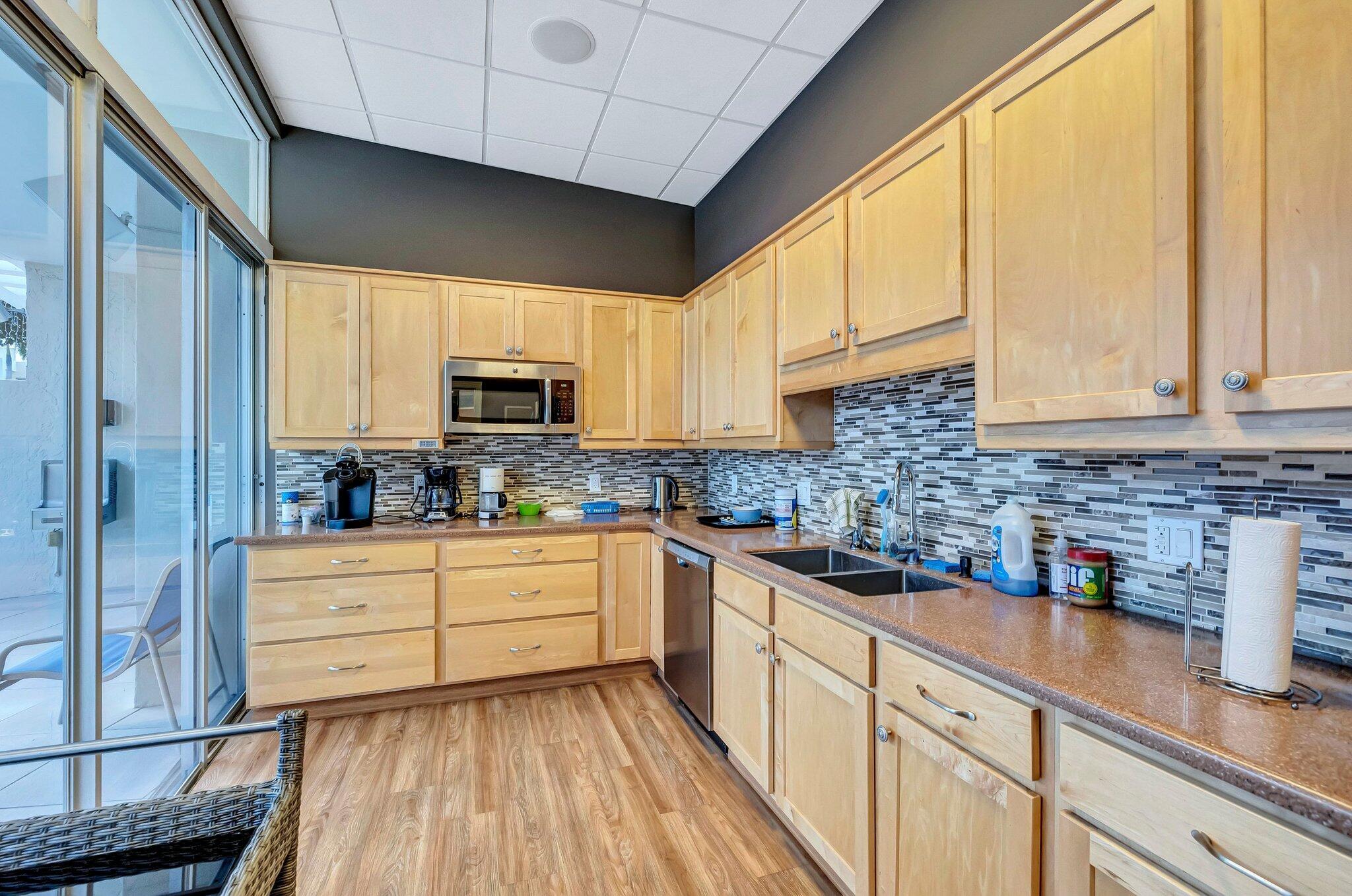 1523 E E Hillsboro Boulevard 533