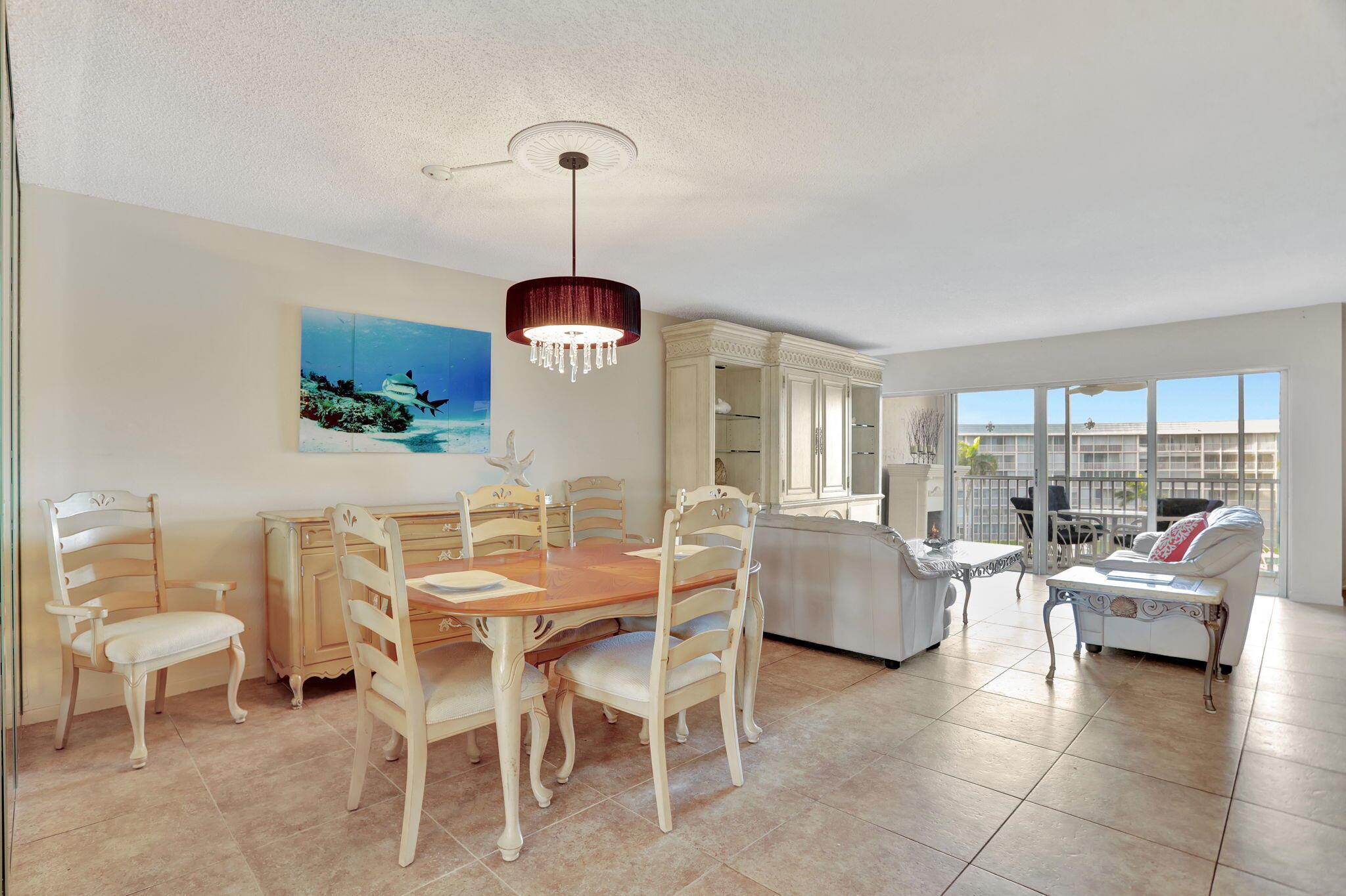 1523 E E Hillsboro Boulevard 533