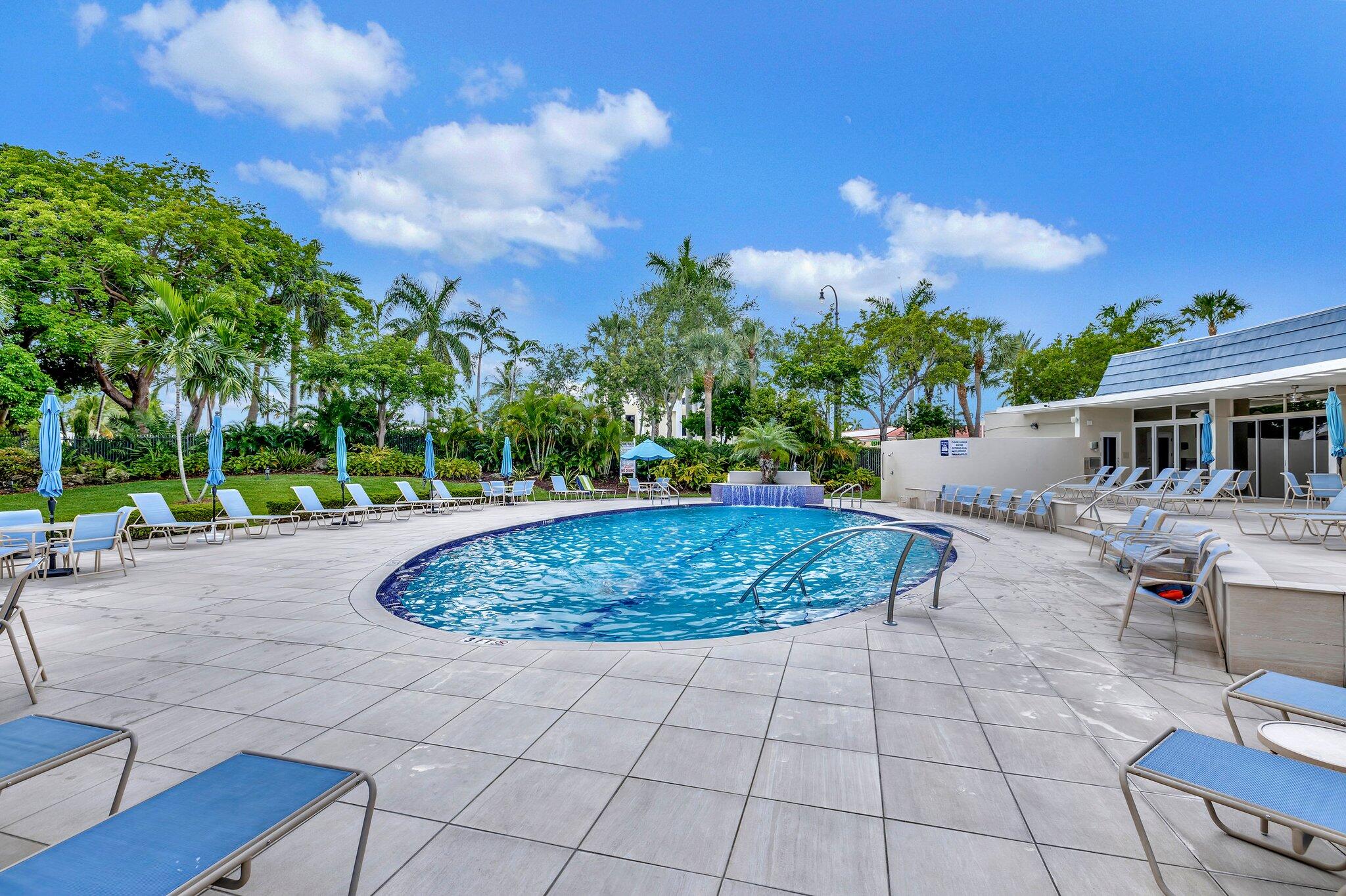 1523 E E Hillsboro Boulevard 533