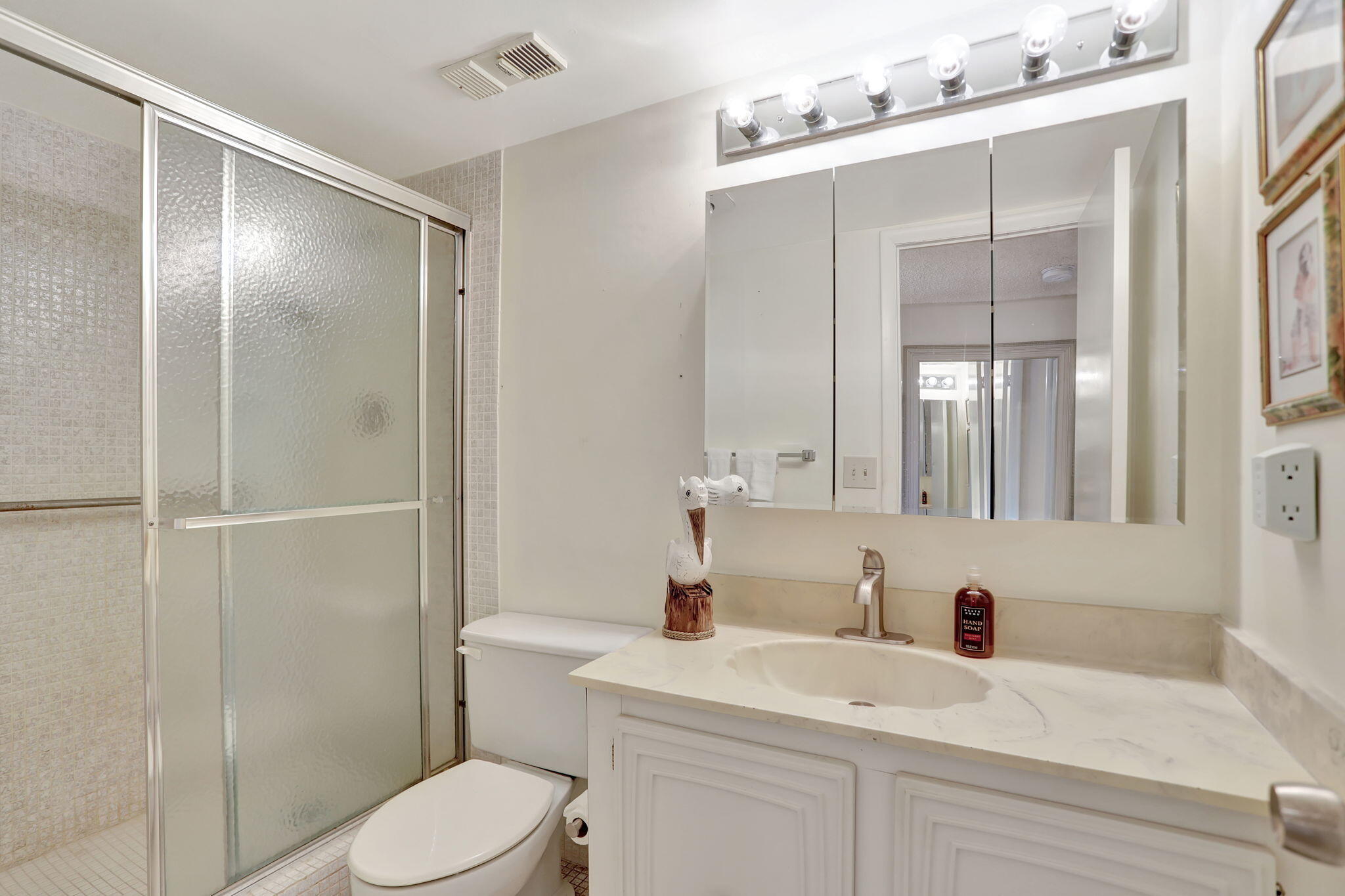 1523 E E Hillsboro Boulevard 533