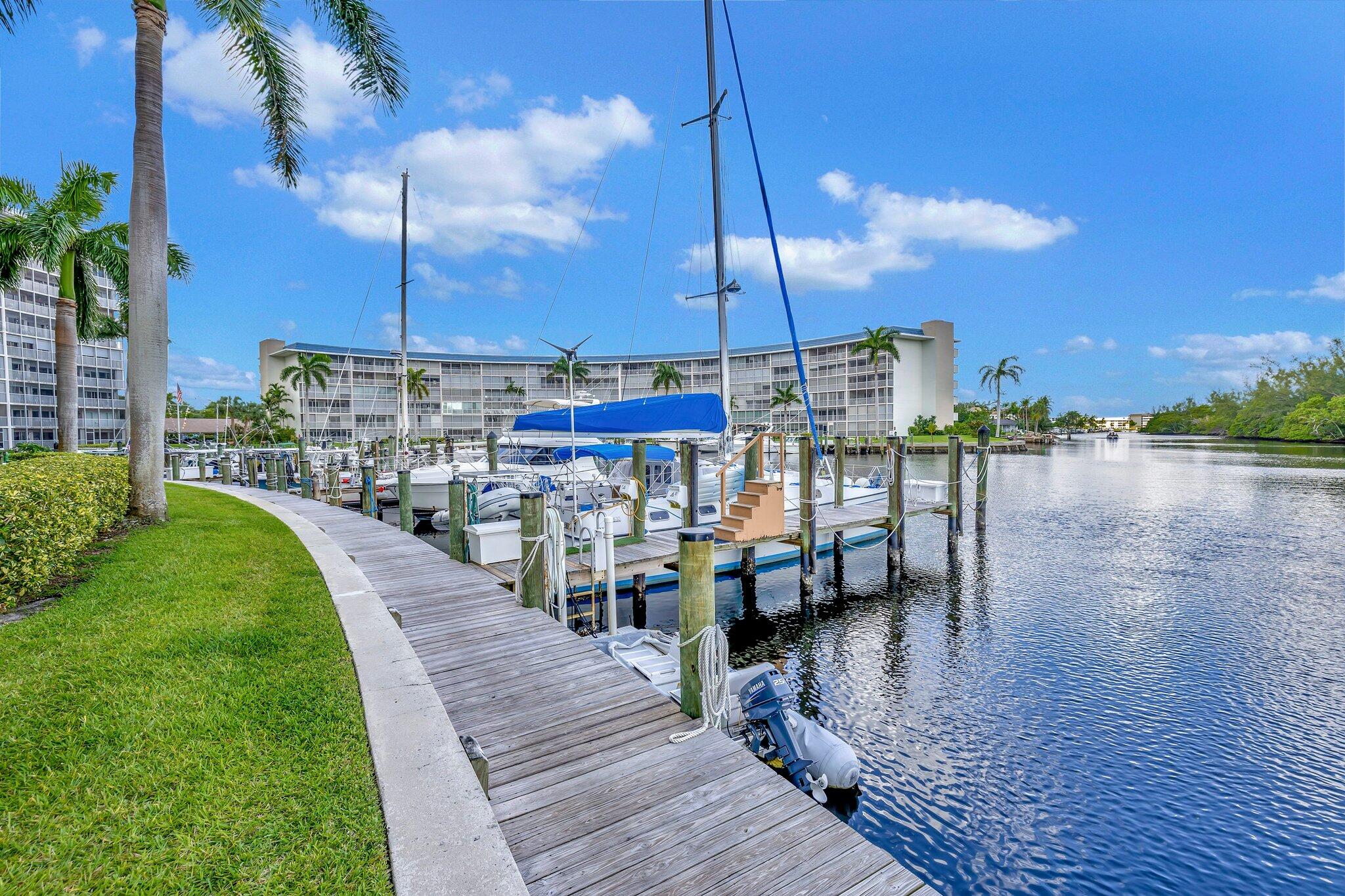 1523 E E Hillsboro Boulevard 533