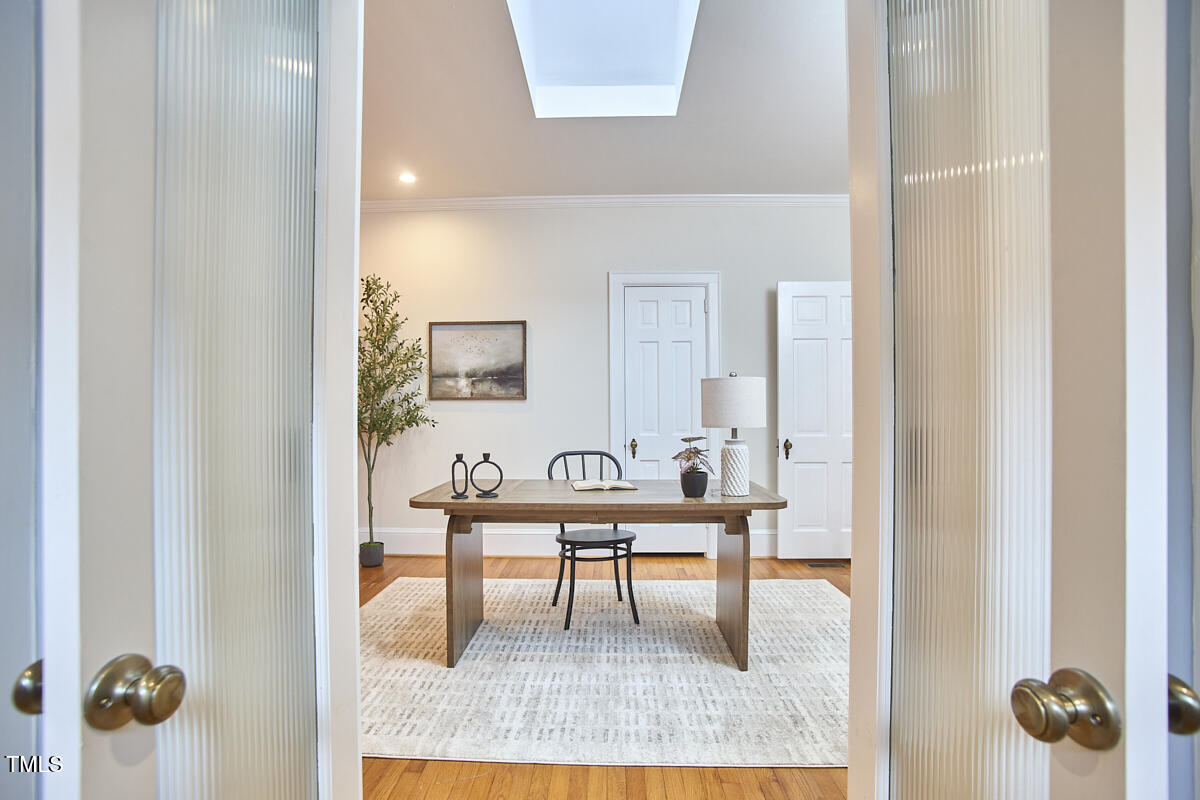 1410 Dollar Avenue