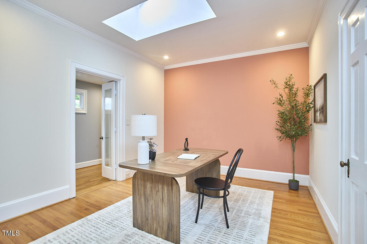 1410 Dollar Avenue