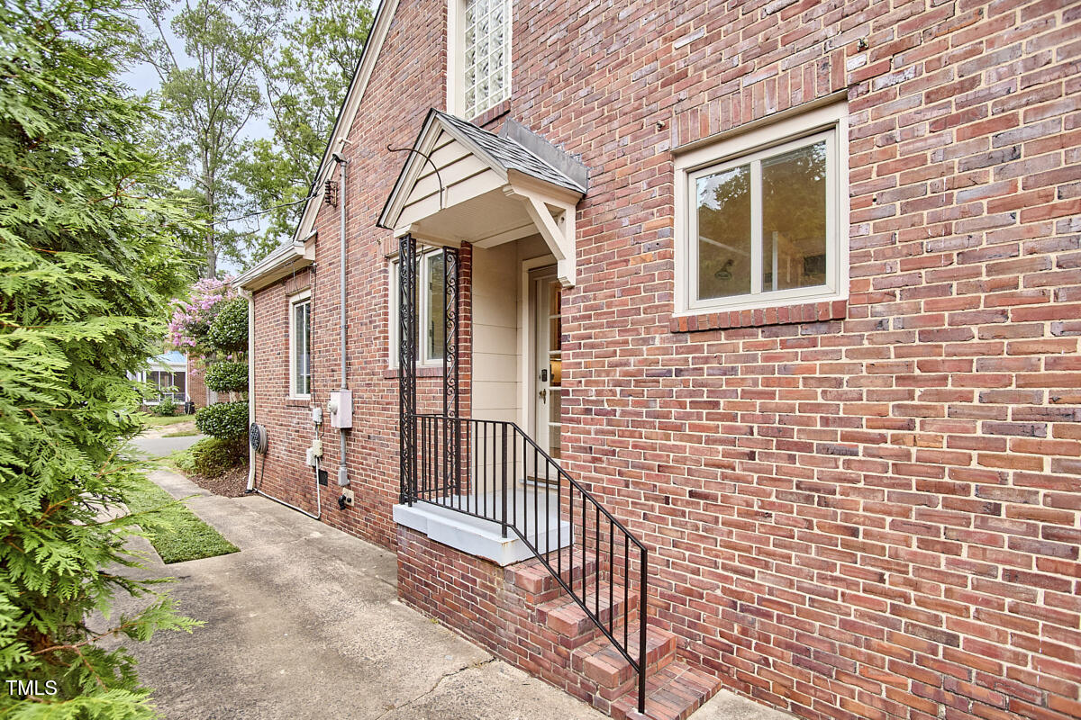 1410 Dollar Avenue