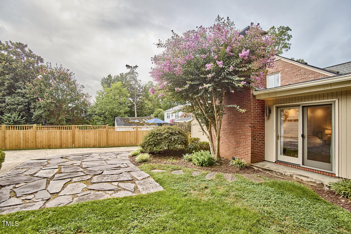 1410 Dollar Avenue