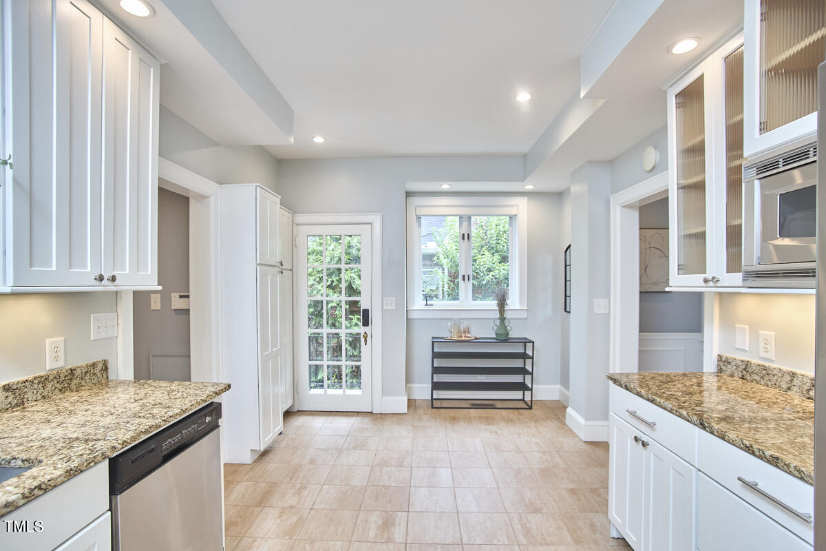 1410 Dollar Avenue
