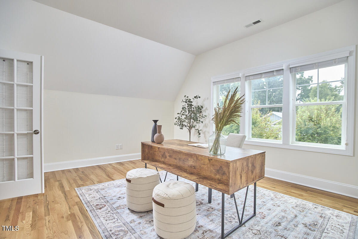 5106 Centerbud Place