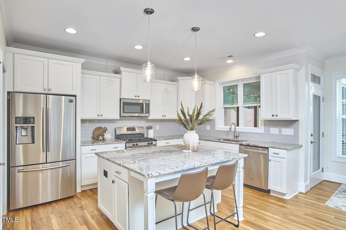 5106 Centerbud Place