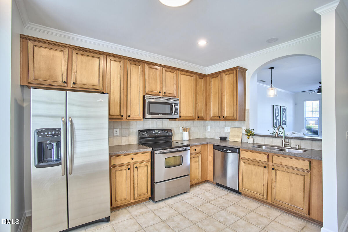 3707 Ramblewood Avenue