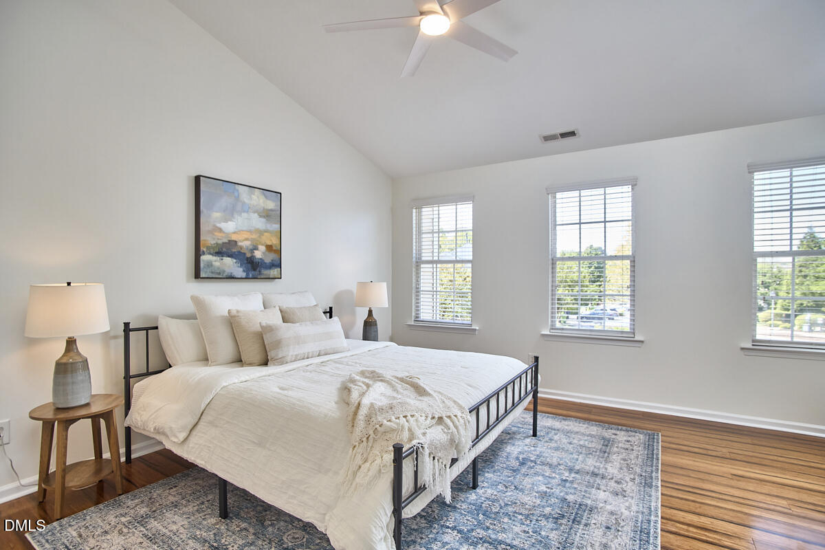 3707 Ramblewood Avenue