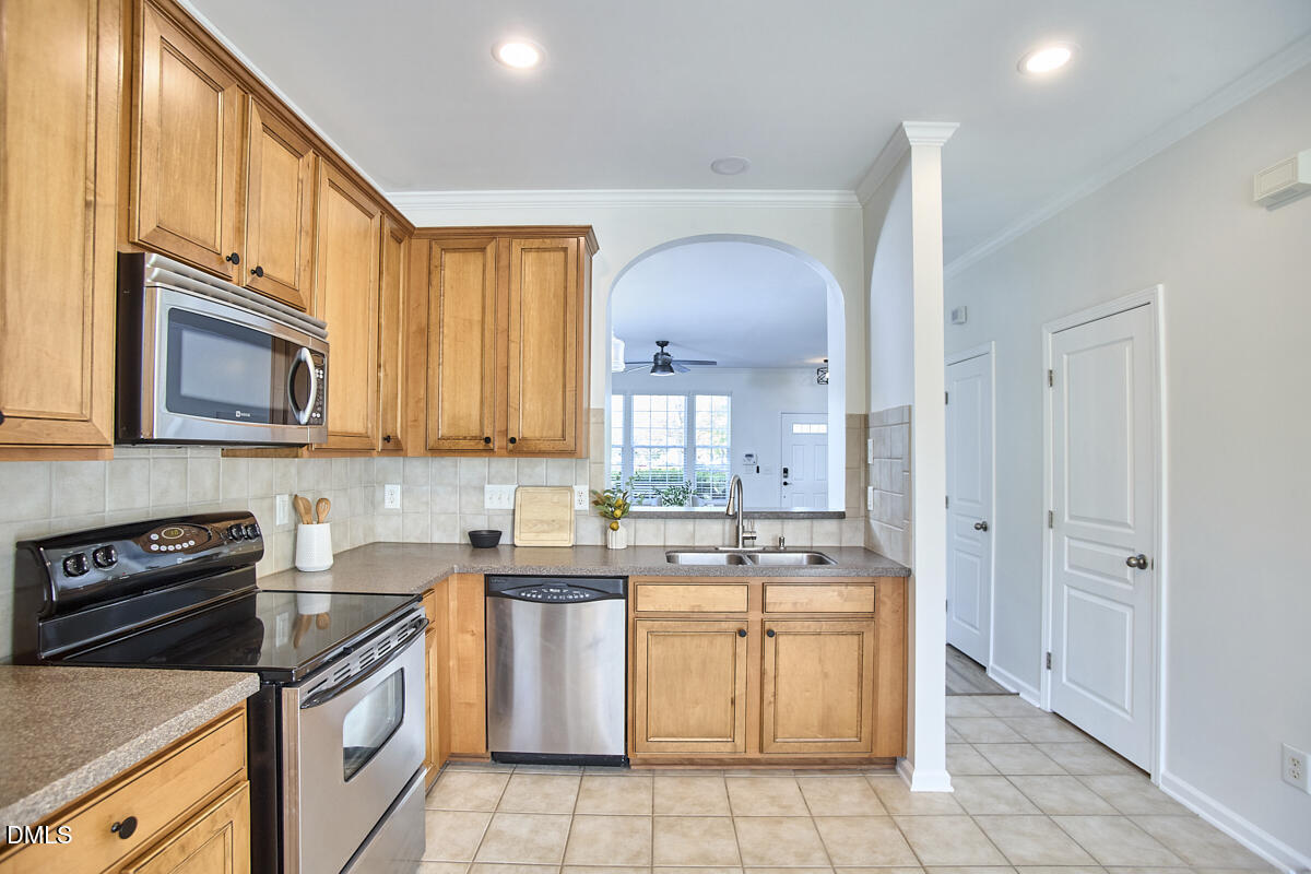 3707 Ramblewood Avenue