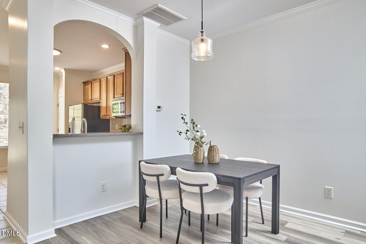 3707 Ramblewood Avenue