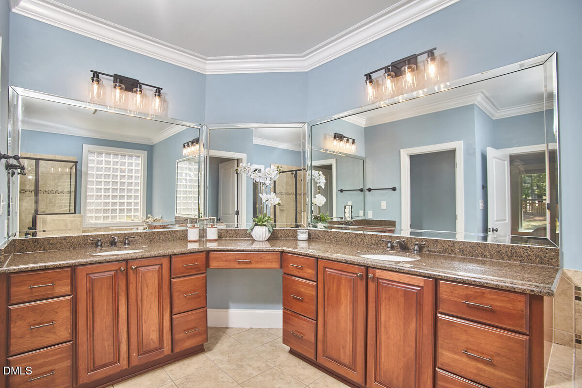 502 Oxfordshire Lane