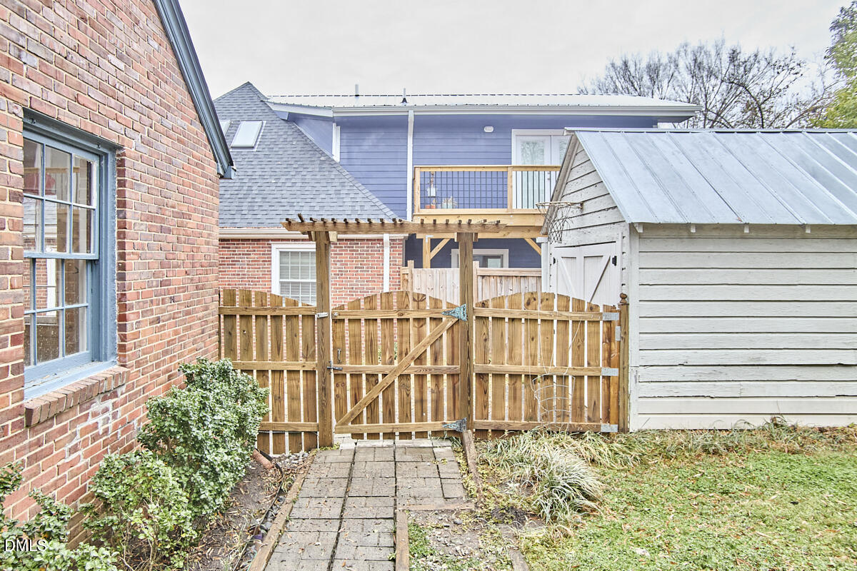 1416 Dollar Avenue