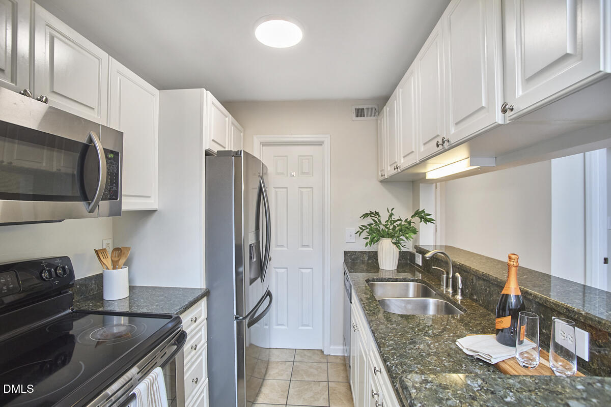 1005 Kingswood Drive