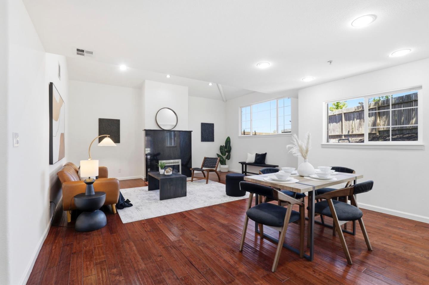2390 Rainbow Court