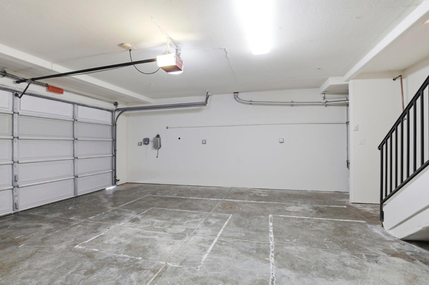 2390 Rainbow Court