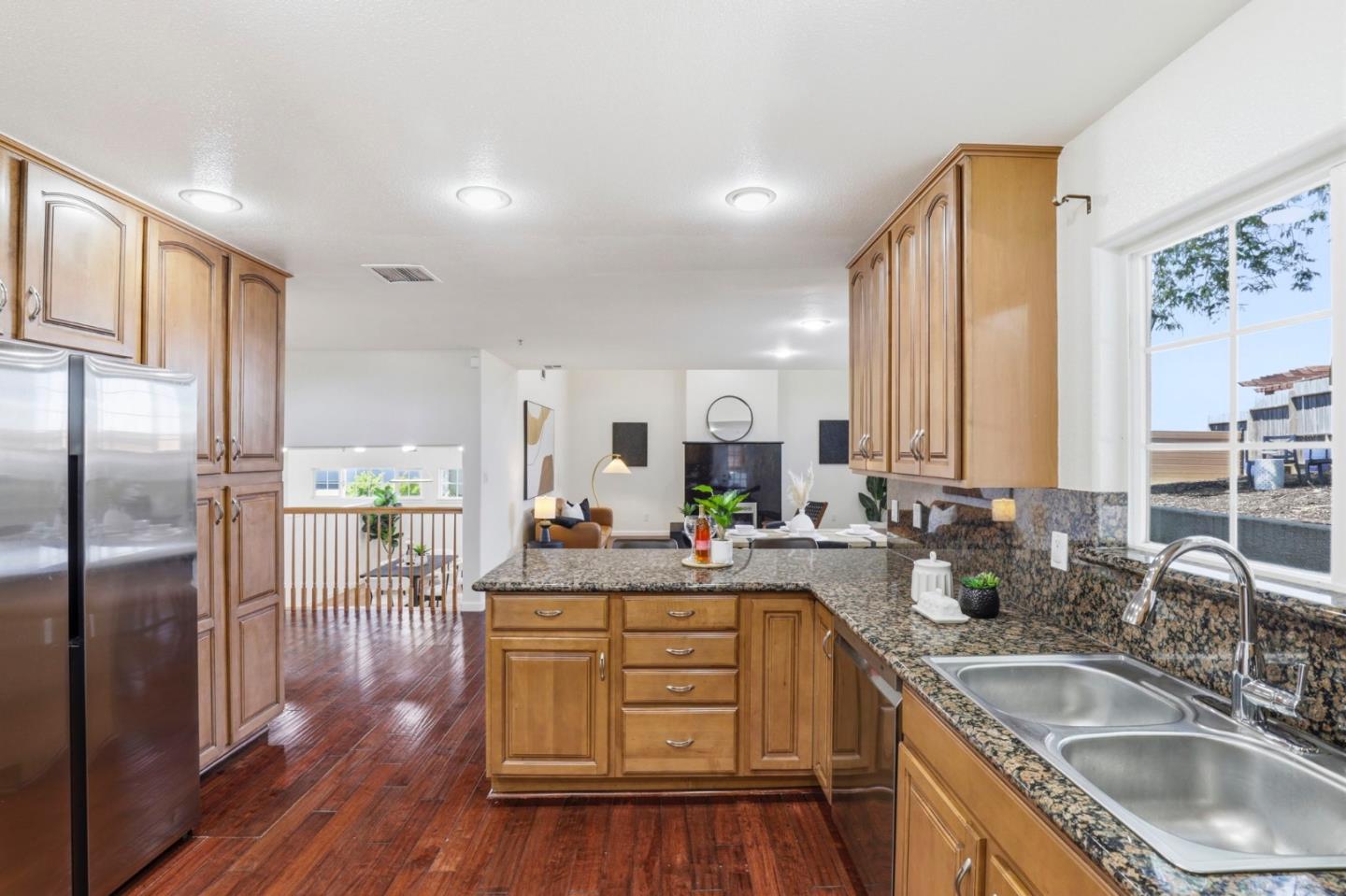 2390 Rainbow Court