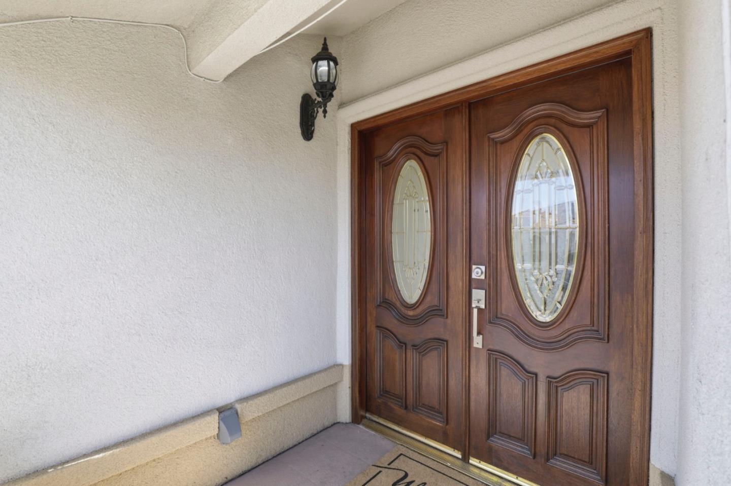 2390 Rainbow Court