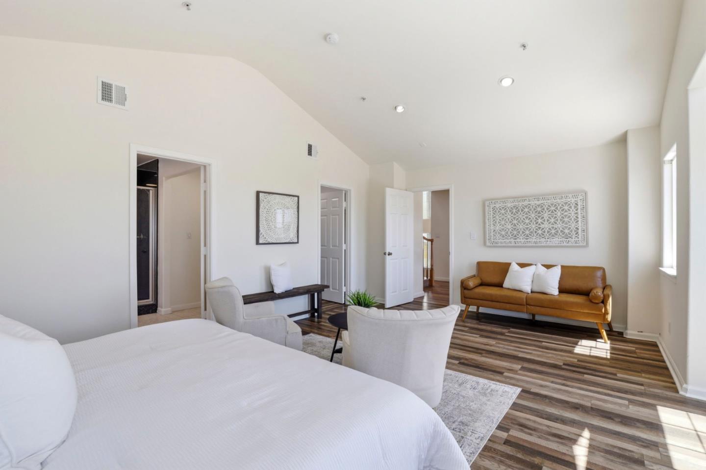2390 Rainbow Court