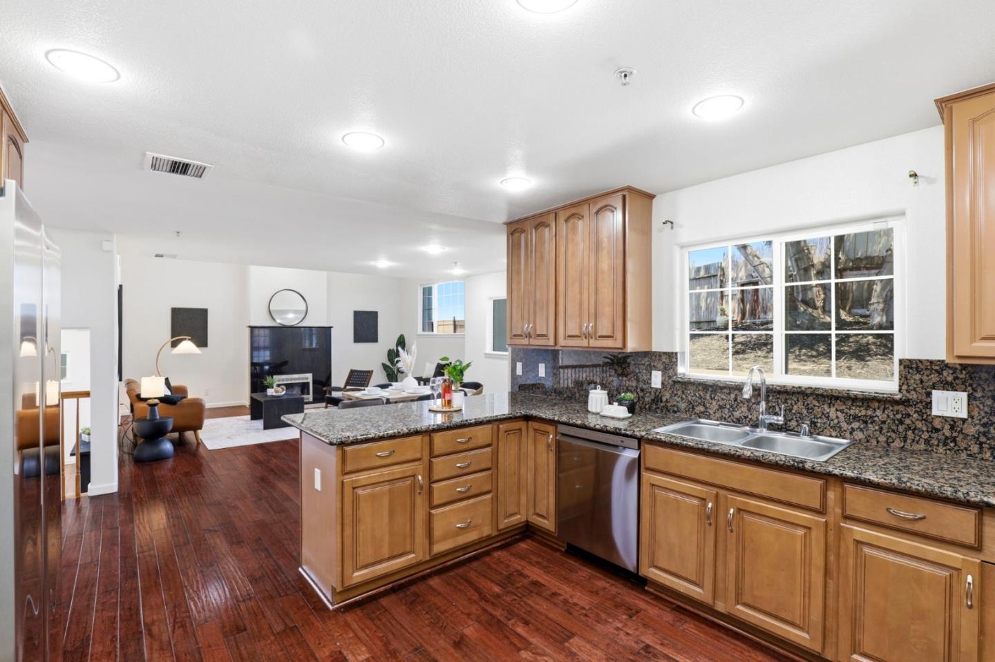 2390 Rainbow Court