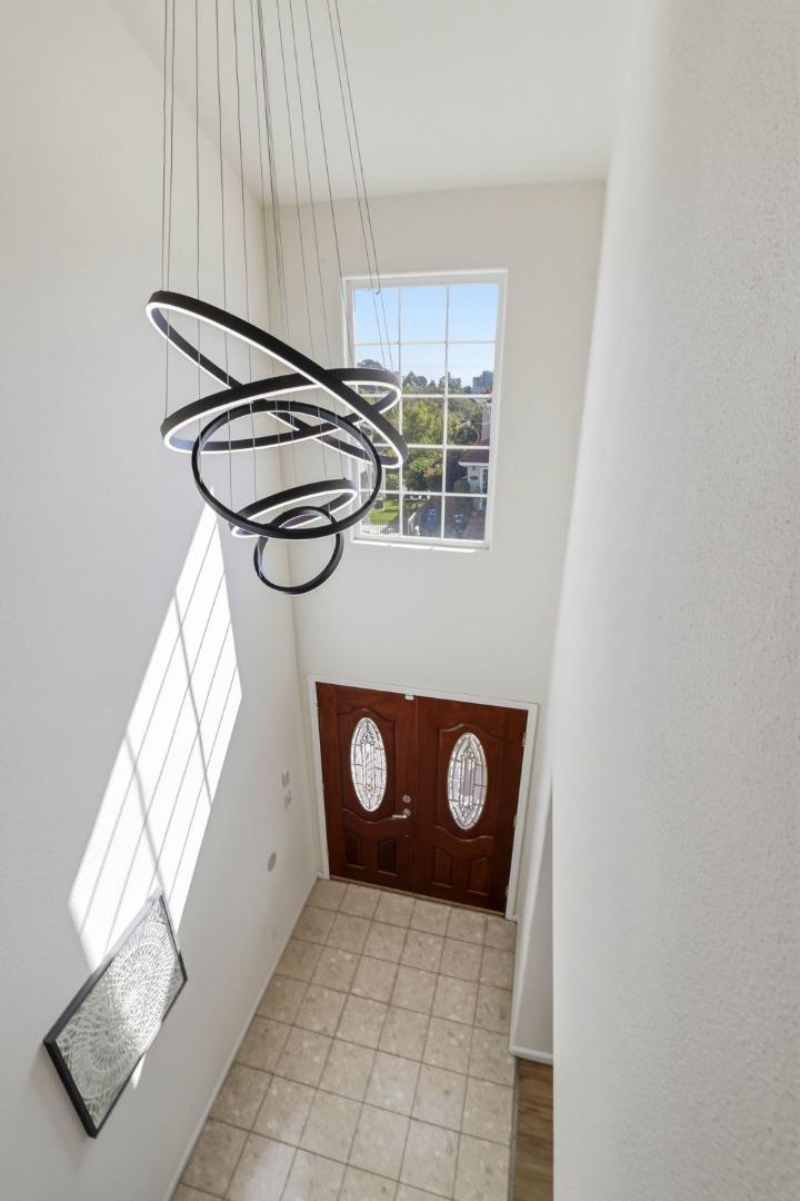2390 Rainbow Court