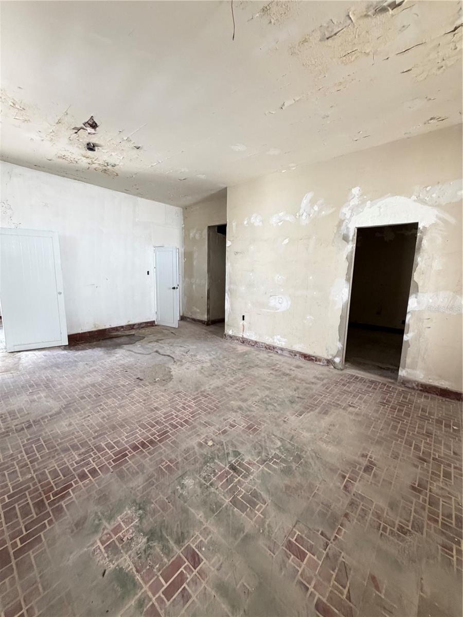 179 AVE JOSE DE DIEGO