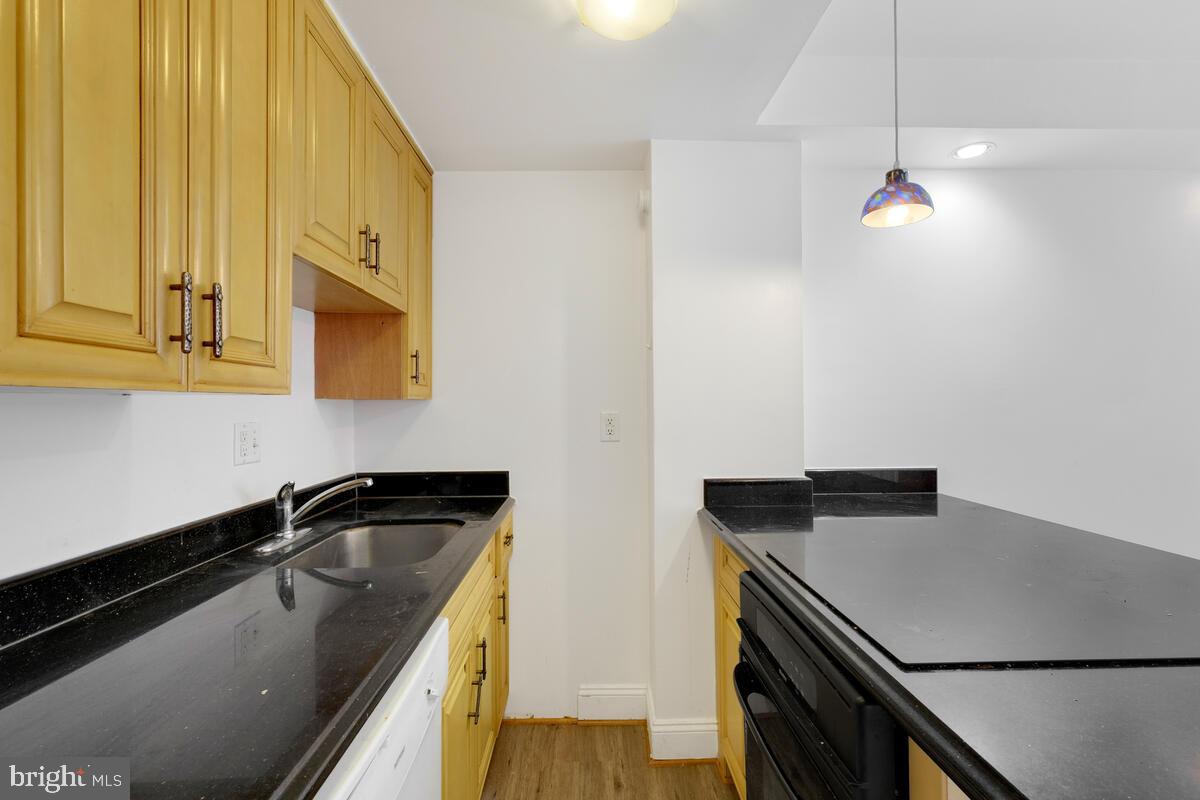 1125 12TH STREET NW 23