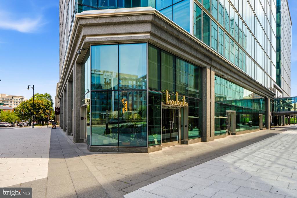 811 4TH STREET NW Unit: 908
