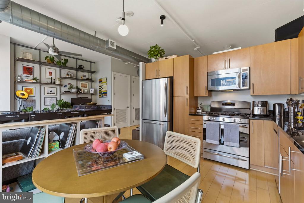 811 4TH STREET NW Unit: 908