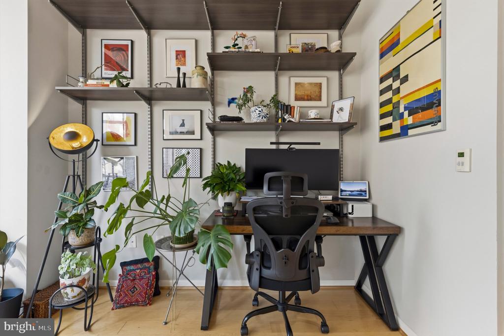 811 4TH STREET NW Unit: 908