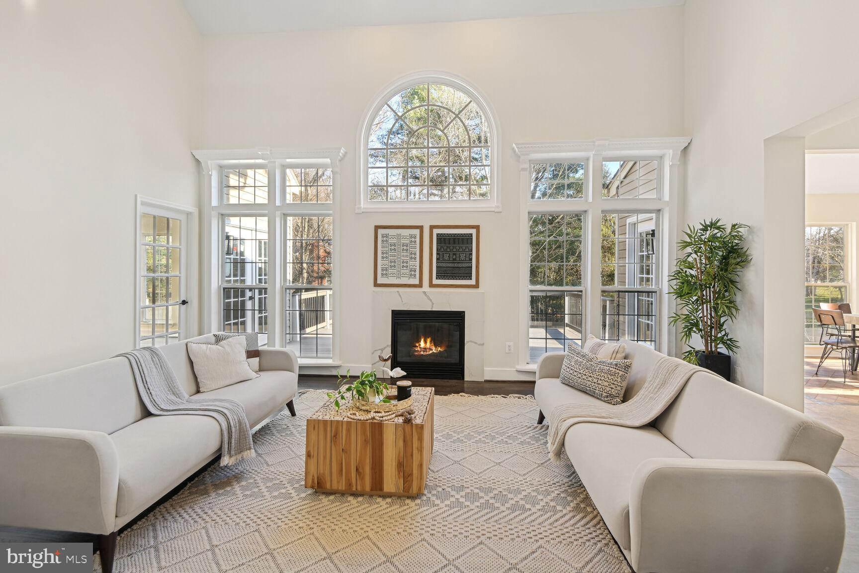 2100 AUTUMN HAZE COURT