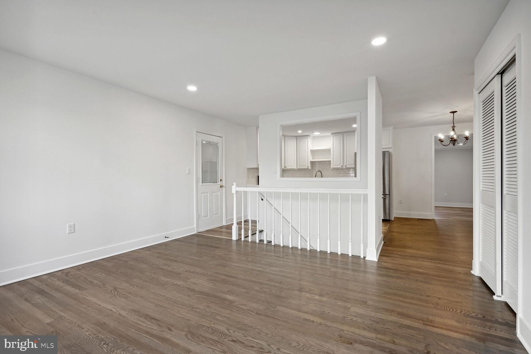 253 FEDERALSBURG S