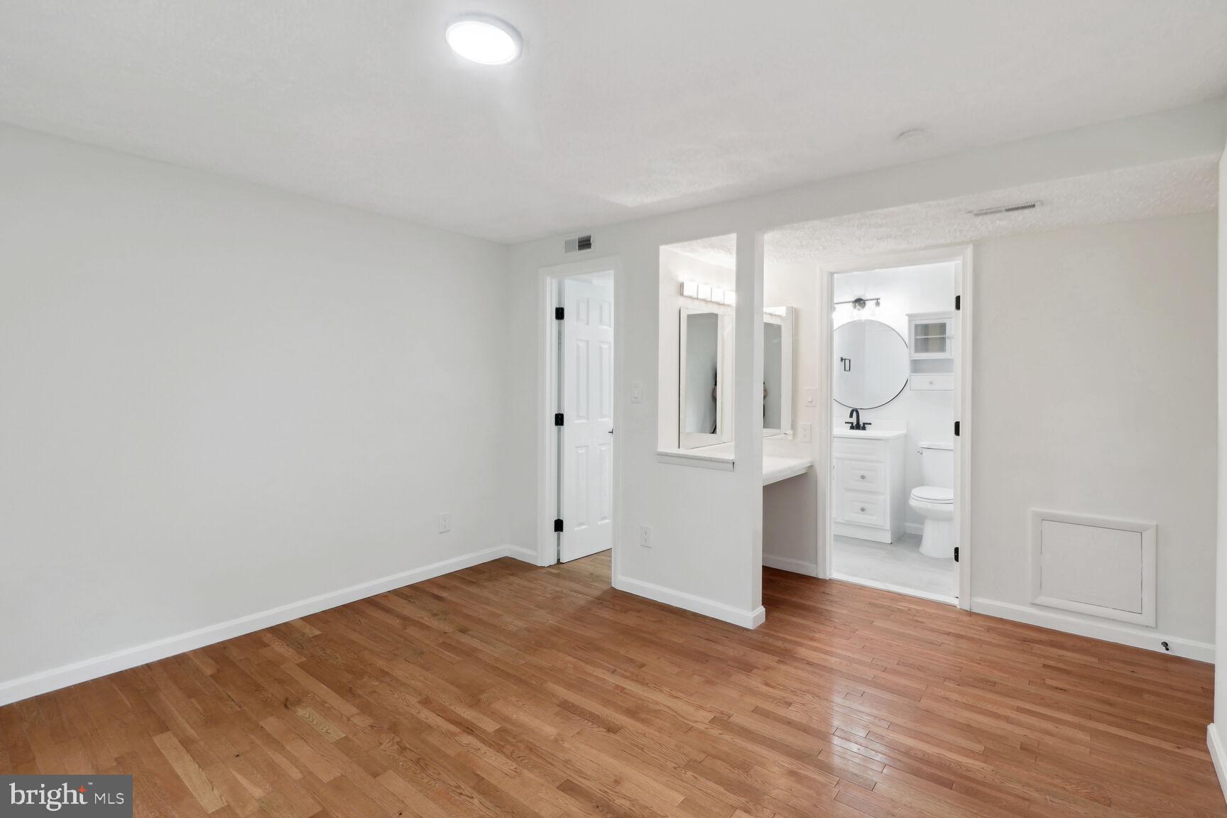 3500 WEDGEWOOD COURT J J